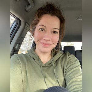 Meet your Posher, Aly